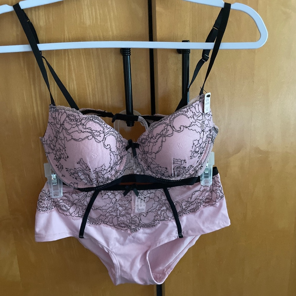 Brand new Sophie B. Bra set size 34C bra, medium panties